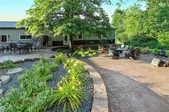 20 Ashley Ln, Casey, IL 62420
